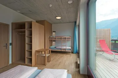 Ein Bett oder Betten in einem Zimmer der Unterkunft Interlaken Youth Hostel