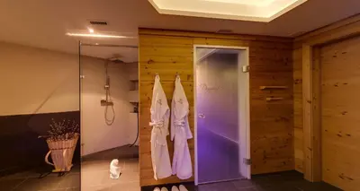 Ein Badezimmer in der Unterkunft Arcade Apartments & Spa