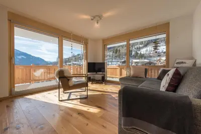 Ein allgemeiner Bergblick oder ein Berglick von der Ferienwohnung aus