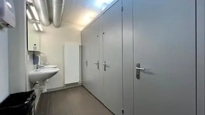 Ein Badezimmer in der Unterkunft Zermatt Youth Hostel