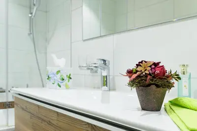 Ein Badezimmer in der Unterkunft Jolimont Apartments