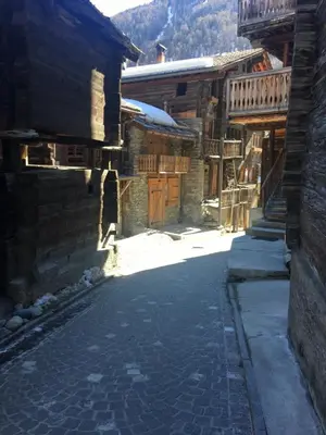 Ein allgemeiner Bergblick oder ein Berglick von der Ferienwohnung aus