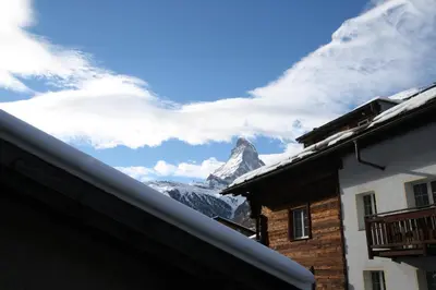Ein allgemeiner Bergblick oder ein Berglick von der Ferienwohnung aus