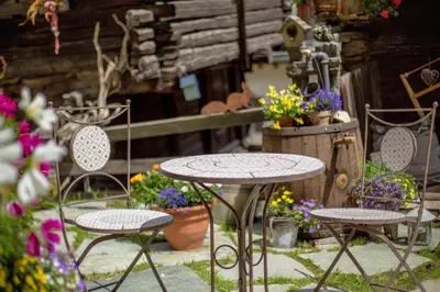 Ein Garten an der Unterkunft Hotel Romantica
