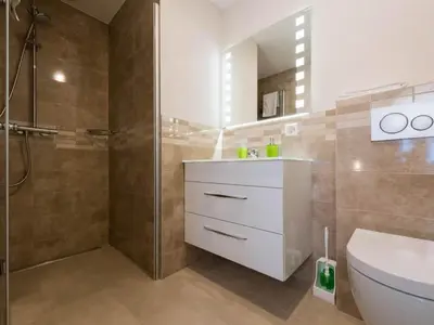 Ein Badezimmer in der Unterkunft Apartment Haus Alpenrose by Interhome