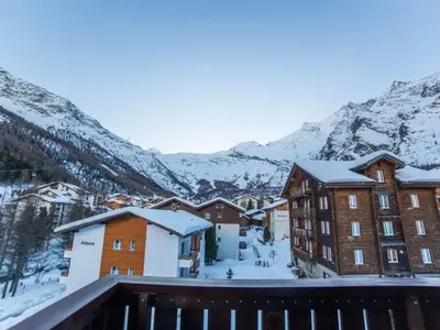 Ein allgemeiner Bergblick oder ein Berglick von der Ferienwohnung aus