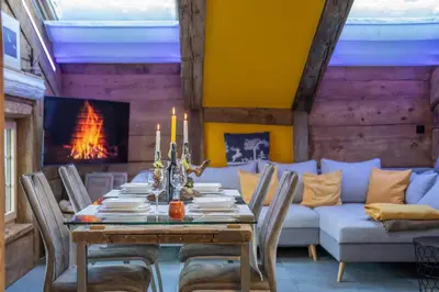 Ein Sitzbereich in der Unterkunft Chalet Schtuba