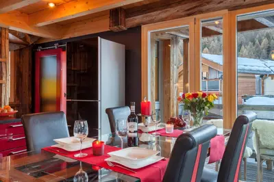 Ein Sitzbereich in der Unterkunft Chalet Schwalbennest