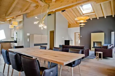 Ein Sitzbereich in der Unterkunft Chalet Rothenegg - GRIWA RENT AG