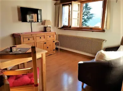 Ein Sitzbereich in der Unterkunft B & B Brienz