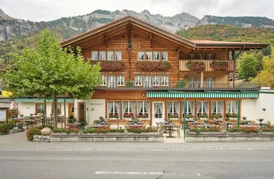 Ein allgemeiner Bergblick oder ein Berglick von des Hotels aus