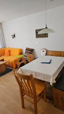 Ein Sitzbereich in der Unterkunft Haus Azurit Wohnung Nr.25