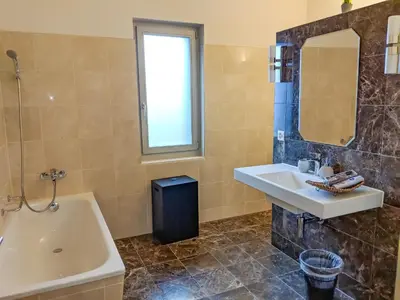 Ein Badezimmer in der Unterkunft Hotel Lakeview bei Interlaken