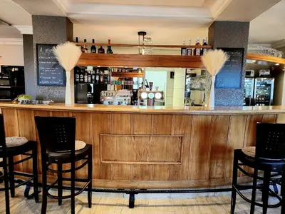 Lounge oder Bar in der Unterkunft Auberge de l’Union