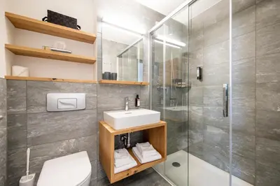Ein Badezimmer in der Unterkunft Hotel Meiringen