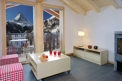 Ein allgemeiner Bergblick oder ein Berglick von der Ferienwohnung aus