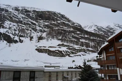 Ein allgemeiner Bergblick oder ein Berglick von der Ferienwohnung aus
