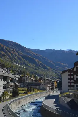 Ein allgemeiner Bergblick oder ein Berglick von der Ferienwohnung aus