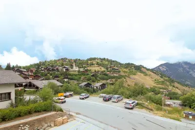 Ein allgemeiner Bergblick oder ein Berglick von der Ferienwohnung aus