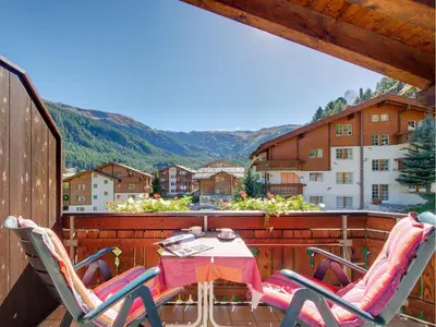 Ein allgemeiner Bergblick oder ein Berglick von der Ferienwohnung aus