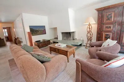 Ein Sitzbereich in der Unterkunft La Villa Emeline - Apartment Emilie