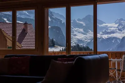 Ein allgemeiner Bergblick oder ein Berglick von der Ferienwohnung aus