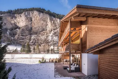 Ein allgemeiner Bergblick oder ein Berglick von der Ferienwohnung aus