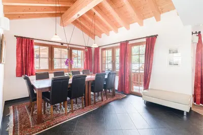Ein Sitzbereich in der Unterkunft Chalet Ulysse