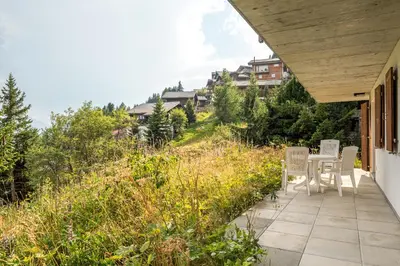 Ein Garten an der Unterkunft Sunnenstrahl EG