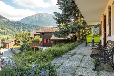 Ein allgemeiner Bergblick oder ein Berglick von der Ferienwohnung aus