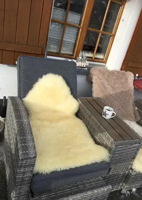 Ein Sitzbereich in der Unterkunft Chalet Ariane