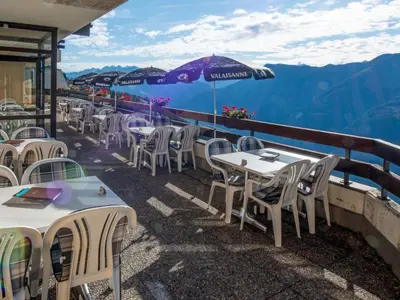 Ein allgemeiner Bergblick oder ein Berglick von der Ferienwohnung aus