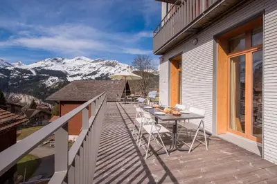 Ein allgemeiner Bergblick oder ein Berglick von der Ferienwohnung aus