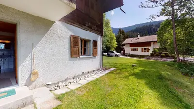 Ein allgemeiner Bergblick oder ein Berglick von der Ferienwohnung aus