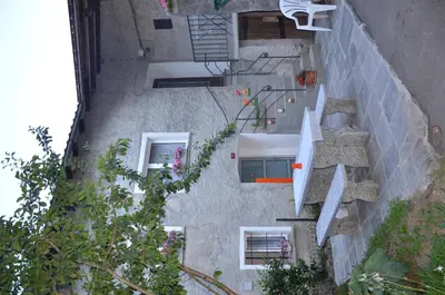 Das Gebäude in dem sich die Ferienwohnung befindet