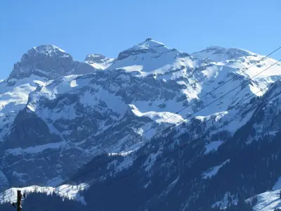 Ein allgemeiner Bergblick oder ein Berglick von der Ferienwohnung aus