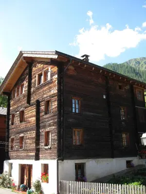 Das Gebäude in dem sich die Ferienwohnung befindet