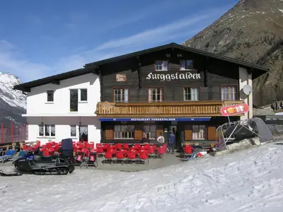Ein allgemeiner Bergblick oder ein Berglick von des Hotels aus
