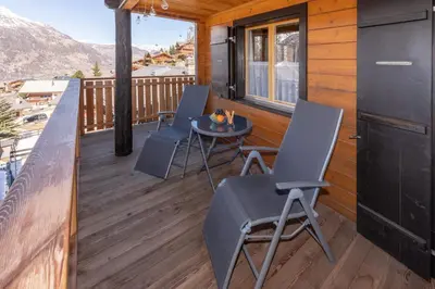 Ein allgemeiner Bergblick oder ein Berglick von der Ferienwohnung aus