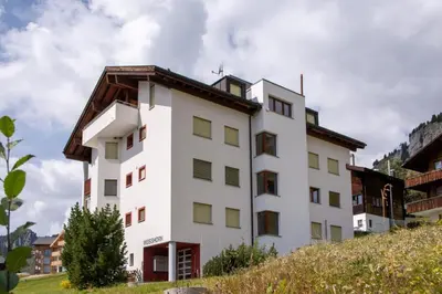 Das Gebäude in dem sich die Ferienwohnung befindet