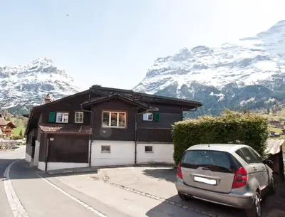 Ein allgemeiner Bergblick oder ein Berglick von der Ferienwohnung aus