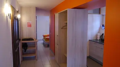 Küche/Küchenzeile in der Unterkunft Ferienwohnung Zayetta Orange Cube Nr. 11a