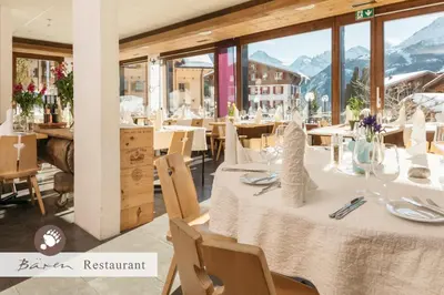 Ein allgemeiner Bergblick oder ein Berglick von des Hotels aus