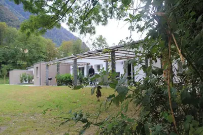 Ein allgemeiner Bergblick oder ein Berglick von der Ferienwohnung aus