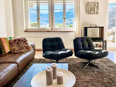 Ein Sitzbereich in der Unterkunft Apartment Chalet Hobelbank by Interhome