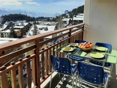 Ein allgemeiner Bergblick oder ein Berglick von der Ferienwohnung aus