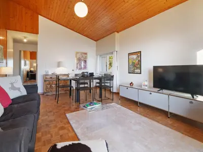 TV/Unterhaltungsangebot in der Unterkunft Apartment Belmont Est 80 by Interhome