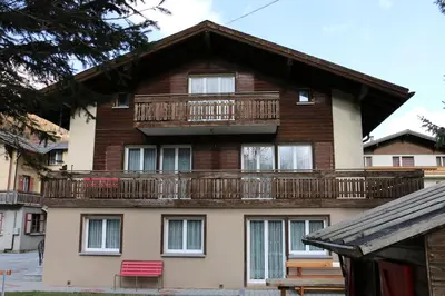 Das Gebäude in dem sich die Ferienwohnung befindet