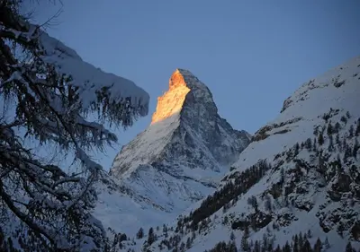 Ein allgemeiner Bergblick oder ein Berglick von der Ferienwohnung aus