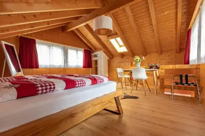 Ein Bett oder Betten in einem Zimmer der Unterkunft Chalet Wäschhüsli near Interlaken, Grindelwald and Lauterbrunnen